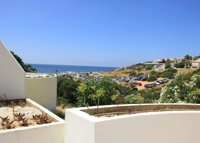 アパート And Pool